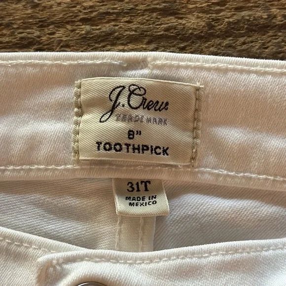 J.Crew 8” Toothpick White Jeans - Picture 6 of 11